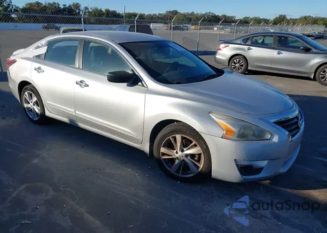 2014 Nissan Altima 2.5 Sv z USA, uszkodzony, nr VIN 1N4AL3AP7EC194868